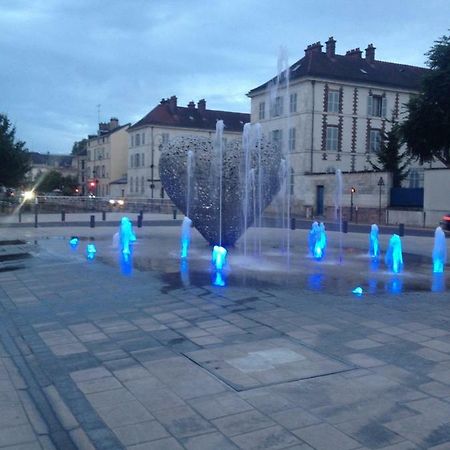 Le St Frobert Au Coeur De Troyes Apartment Екстериор снимка