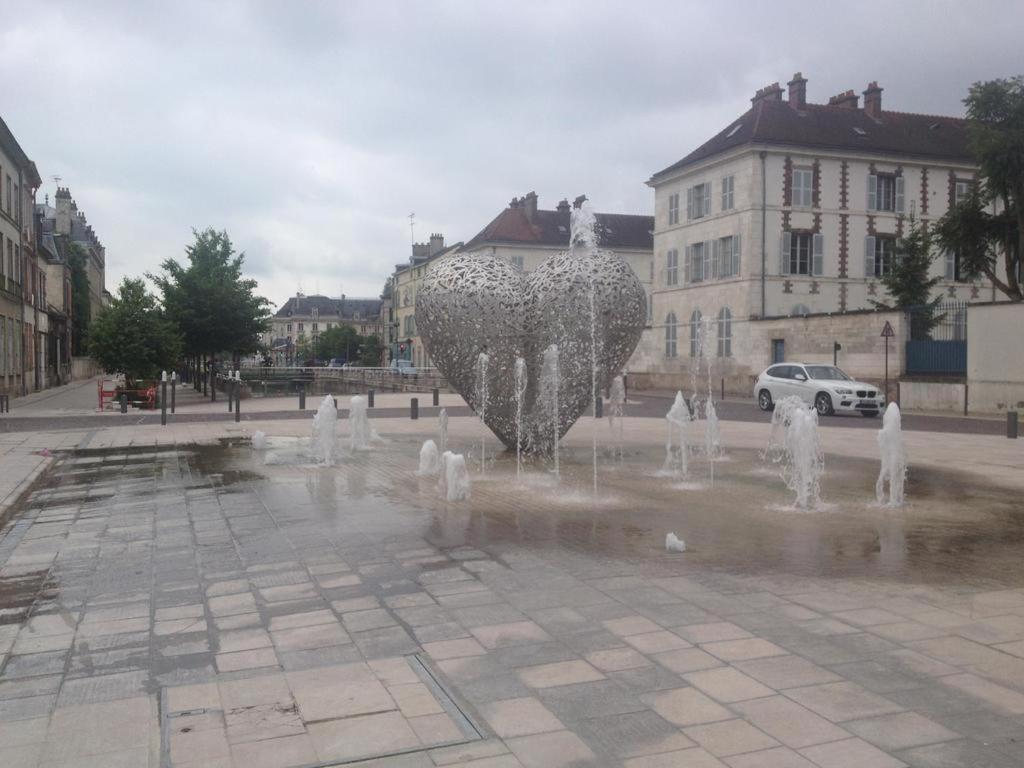 Le St Frobert Au Coeur De Troyes Apartment Екстериор снимка